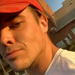 Meet your Posher, Logan
